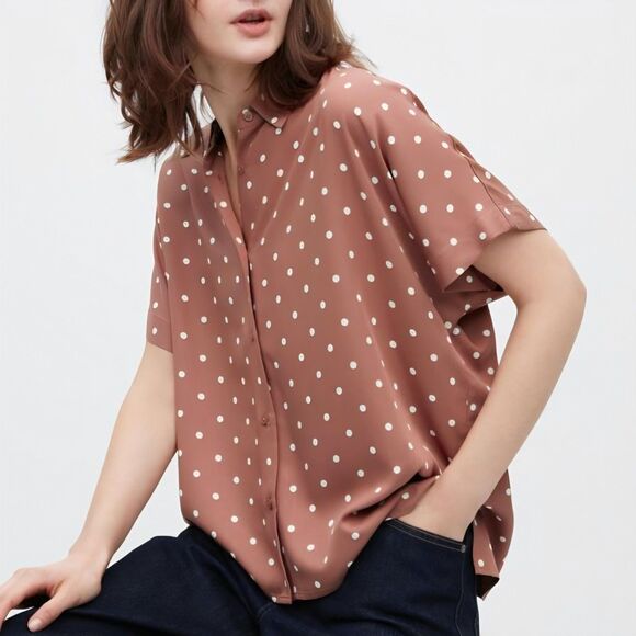 Uniqlo Tops - Uniqlo Women 100% Rayon Polka Dot Blouse Button Up Size S Short Sleeve